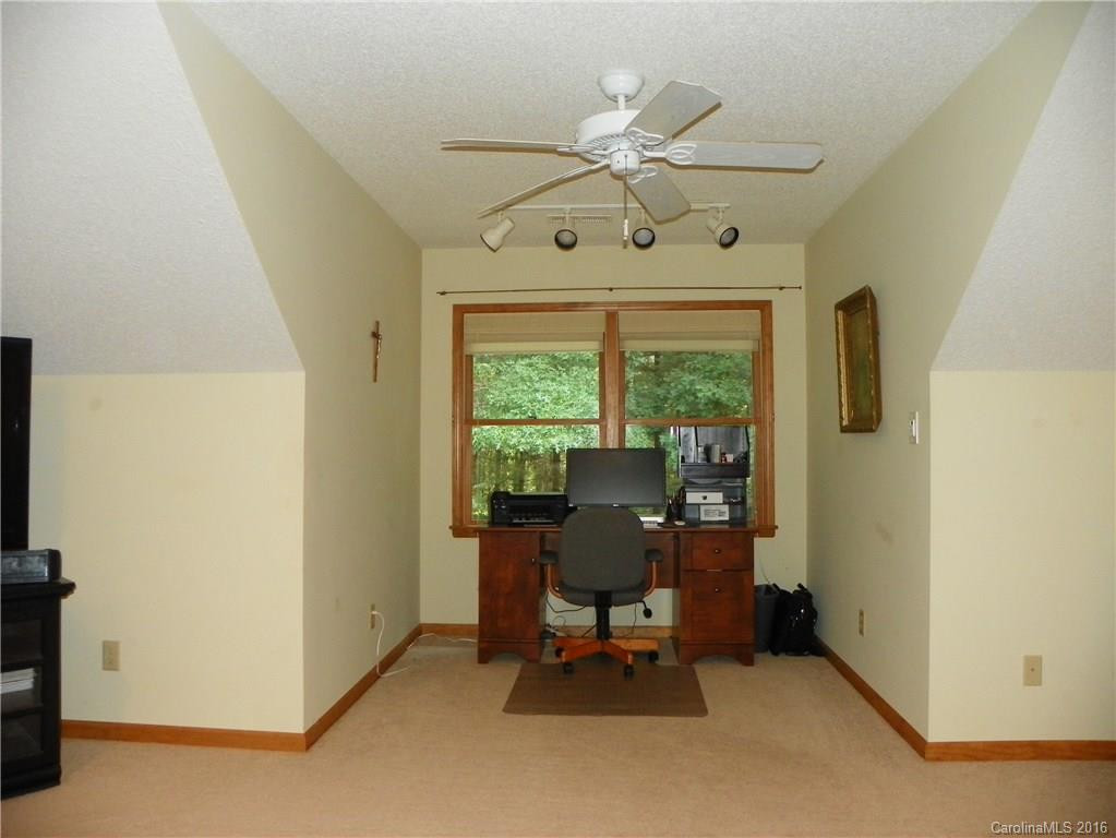 14 Tree Top Drive - Photo 18