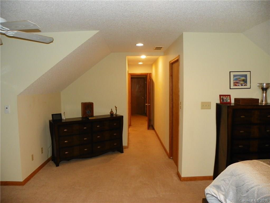 14 Tree Top Drive - Photo 20