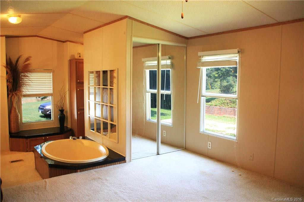 79 Ingle Road - Photo 8