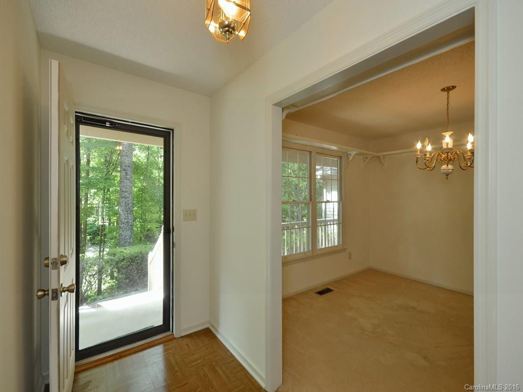 370 Duck Pond Lane - Photo 11