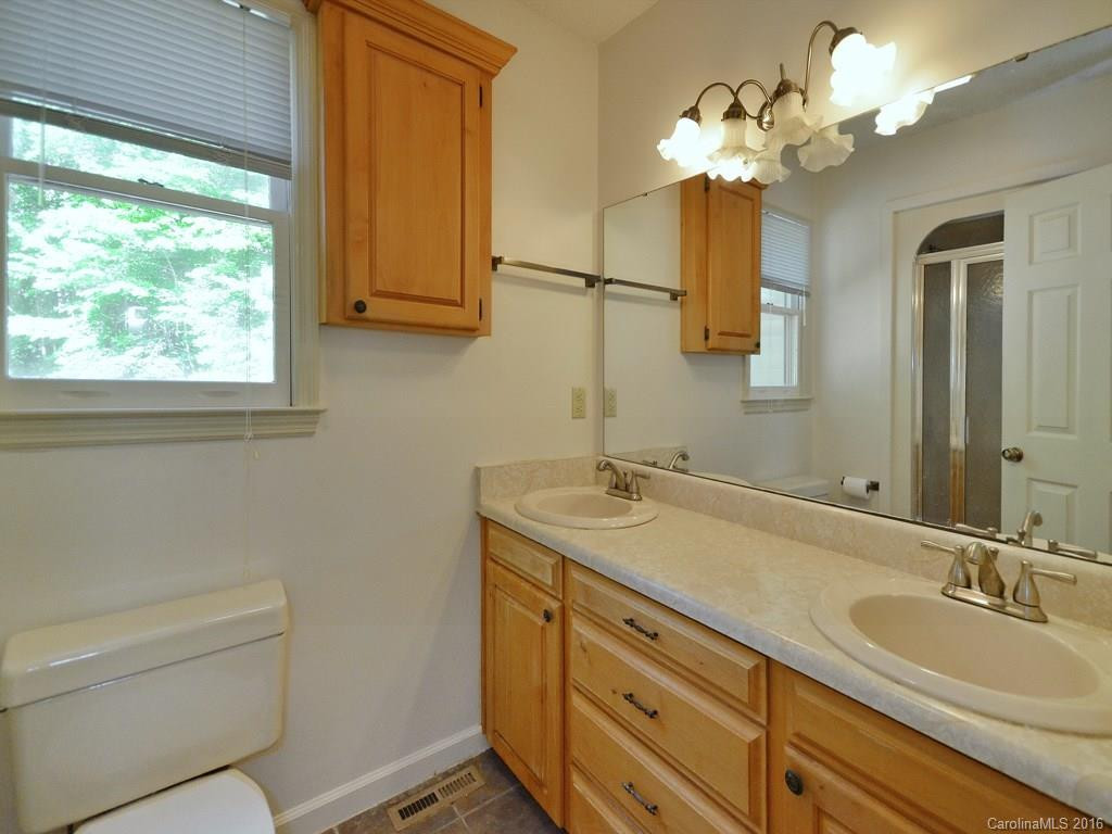370 Duck Pond Lane - Photo 10