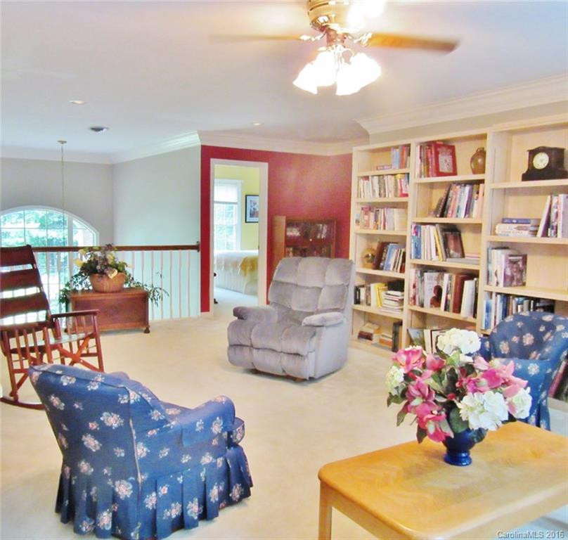 27 Mountain Lake Drive #8 - Photo 15