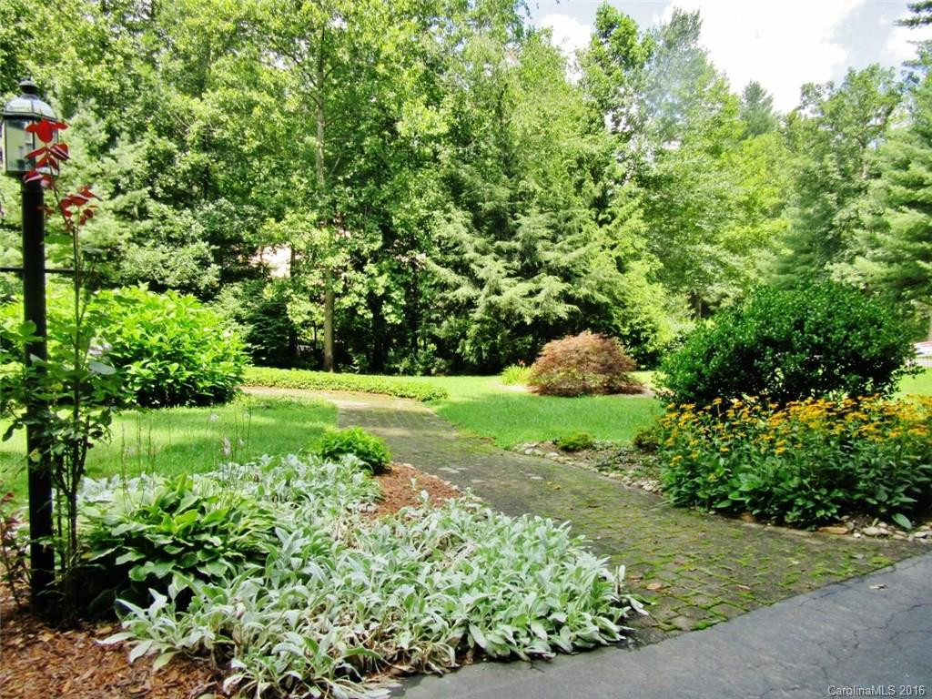27 Mountain Lake Drive #8 - Photo 3