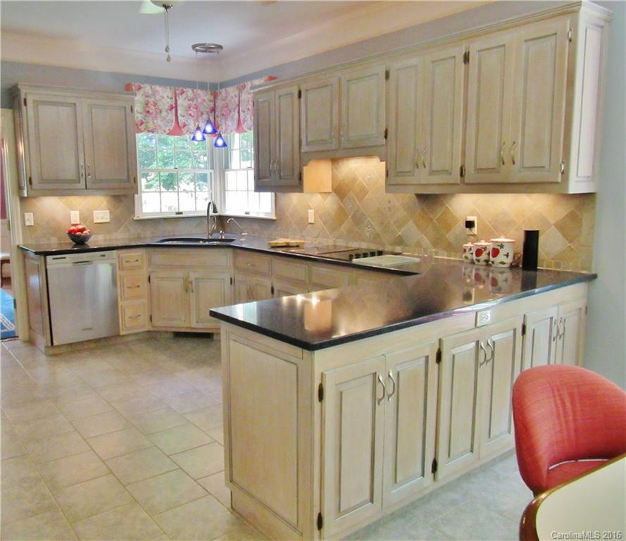 27 Mountain Lake Drive #8 - Photo 8