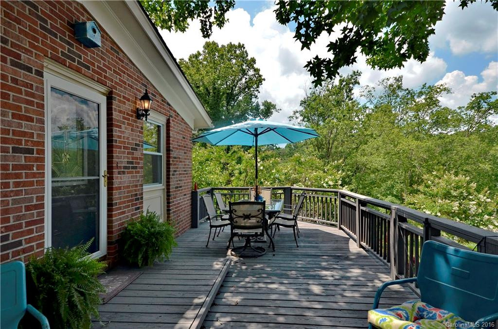 18 Tanglewood Drive - Photo 2
