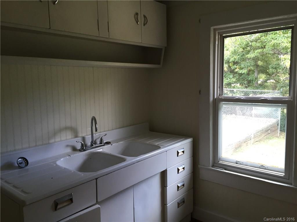 101 Old Mars Hill Highway - Photo 8