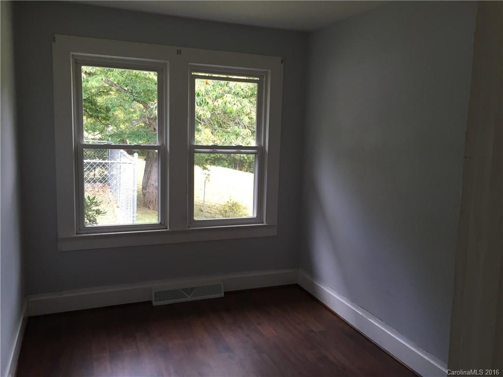101 Old Mars Hill Highway - Photo 10