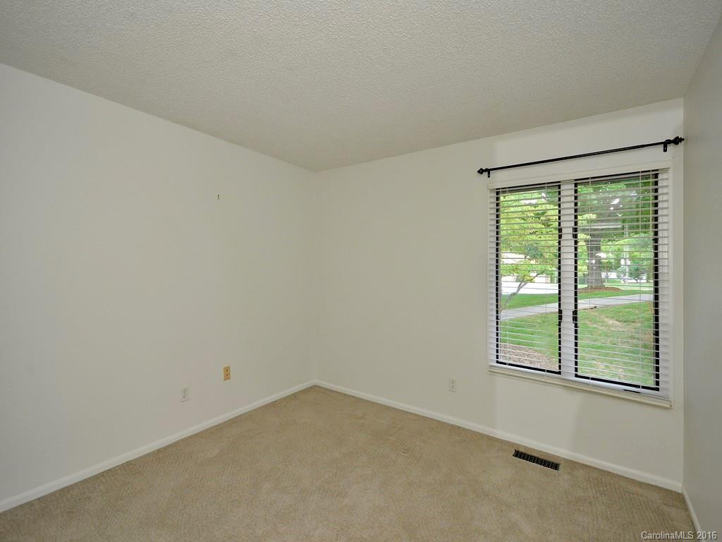 116 Deerlake Drive #116 - Photo 10