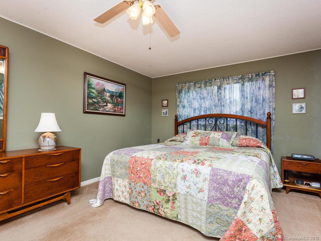 112 Brentwood Drive - Photo 12