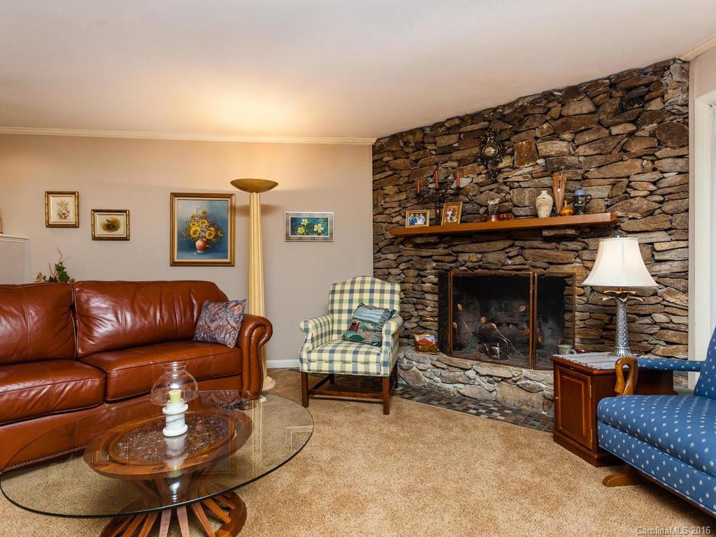 112 Brentwood Drive - Photo 4