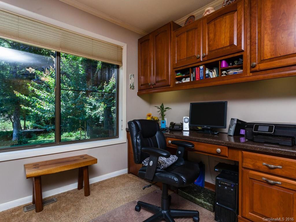 112 Brentwood Drive - Photo 5