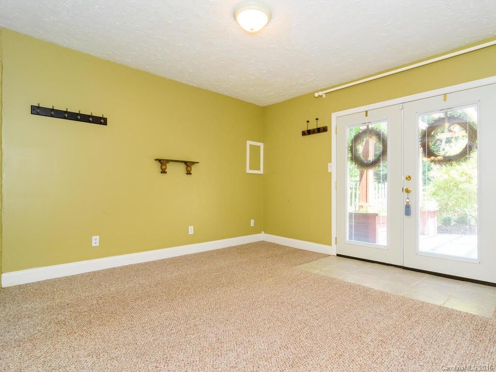 228 Ridgeway Road - Photo 11