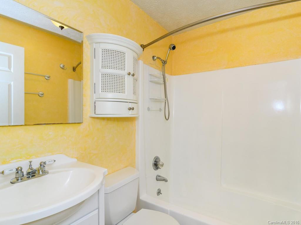 228 Ridgeway Road - Photo 12
