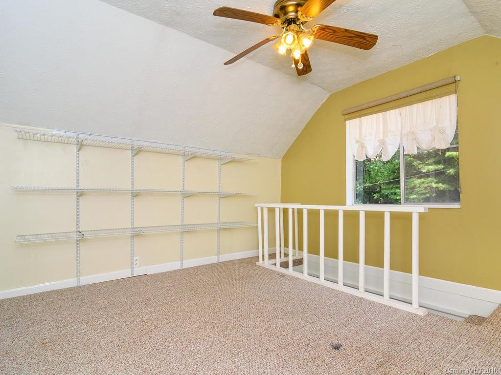 228 Ridgeway Road - Photo 15