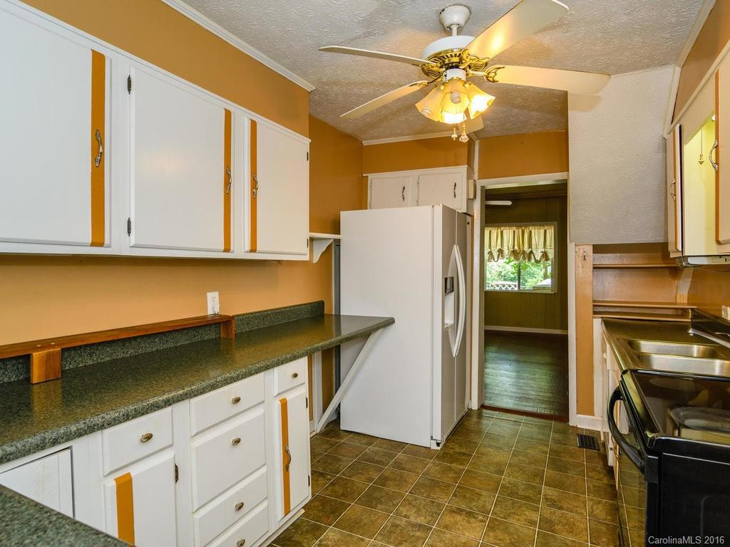 228 Ridgeway Road - Photo 9