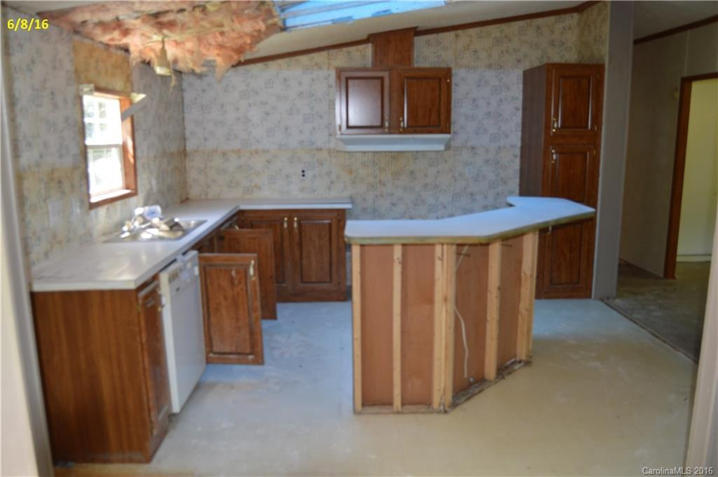 518 Folly Road - Photo 3