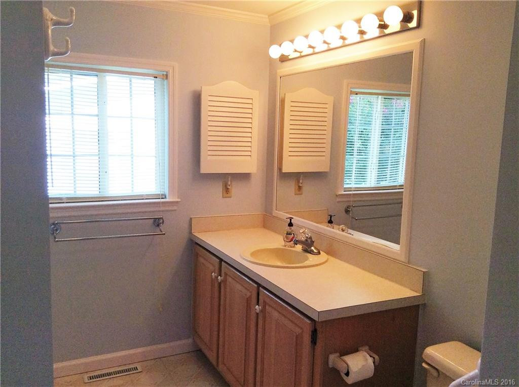 220 Riverwind Drive - Photo 19