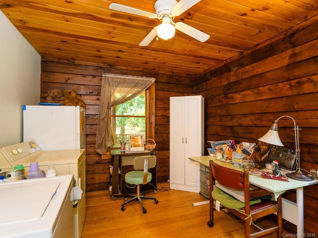 752 Upper Glady Fork Road - Photo 18