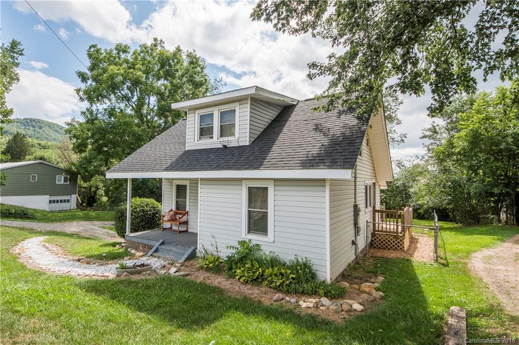 141 Dewey Avenue - Photo 2