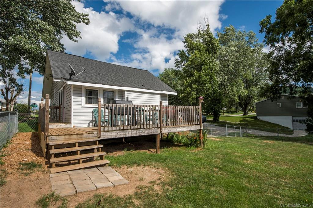 141 Dewey Avenue - Photo 14