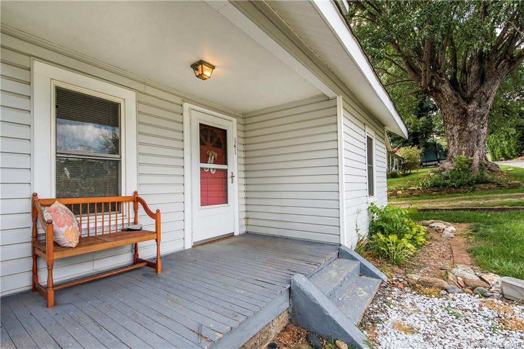 141 Dewey Avenue - Photo 3