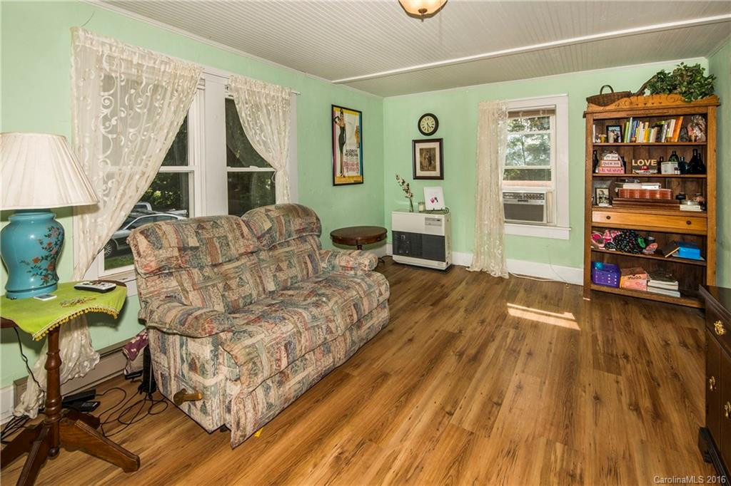 141 Dewey Avenue - Photo 8