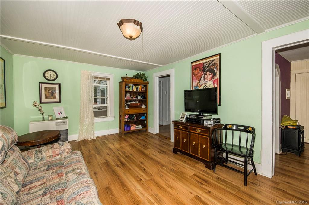 141 Dewey Avenue - Photo 9