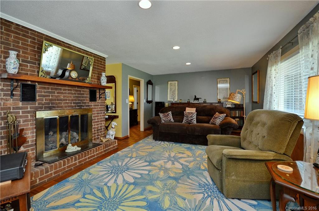 102 Mayfield Lane - Photo 11