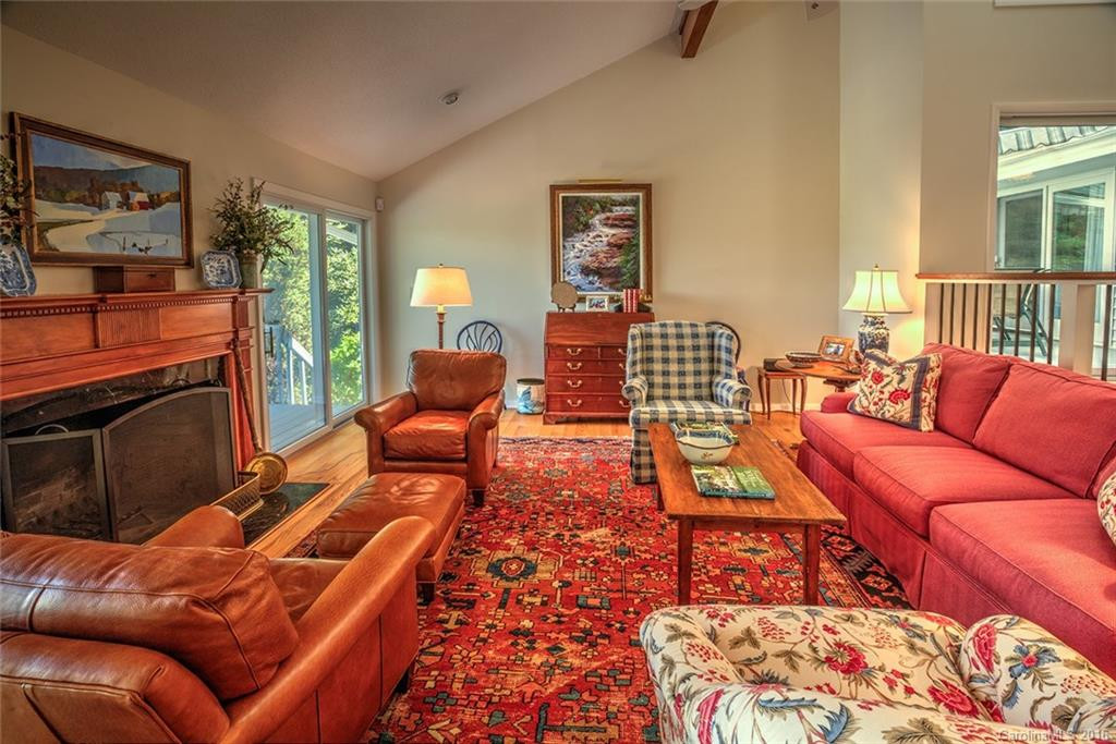 270 Campbell Drive - Photo 4