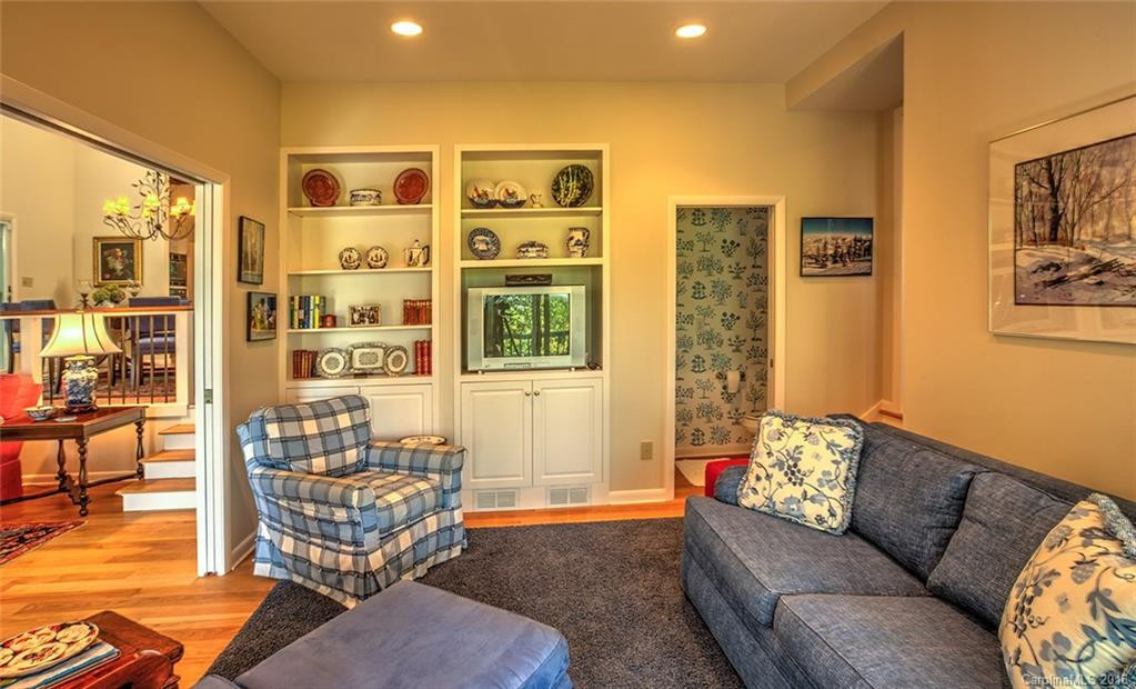 270 Campbell Drive - Photo 8