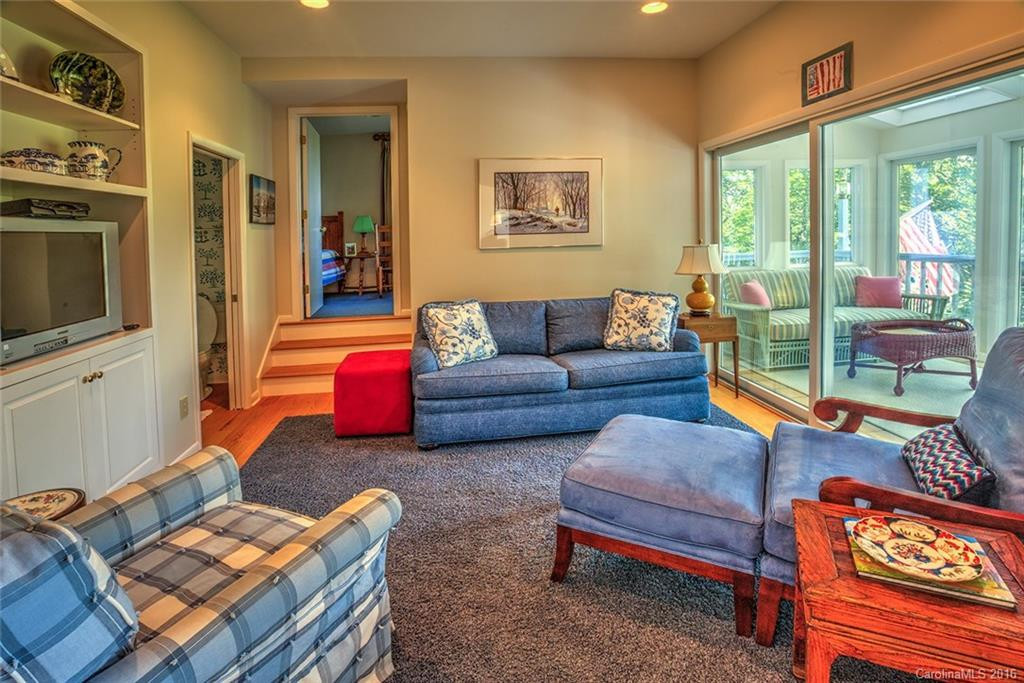 270 Campbell Drive - Photo 10