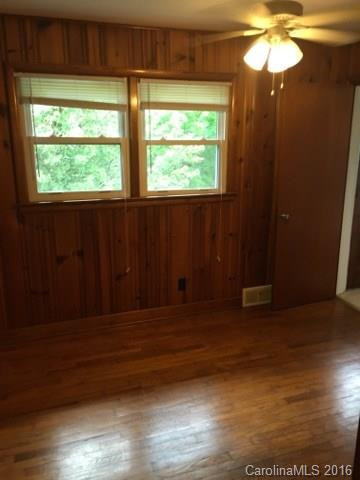 10 Pershing Road - Photo 4