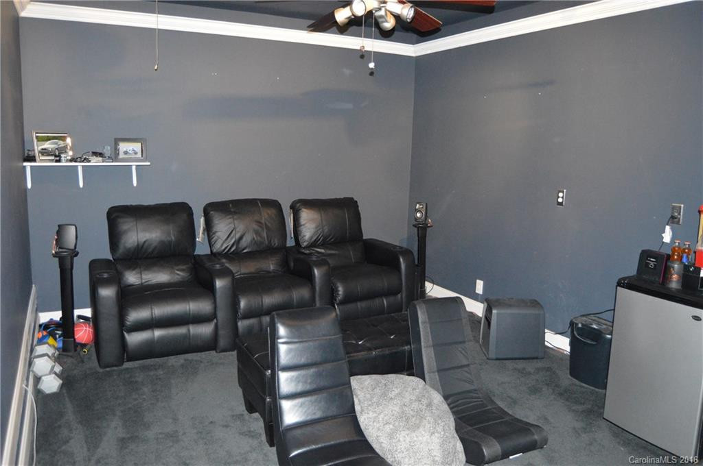 108 Joanne Lane - Photo 6