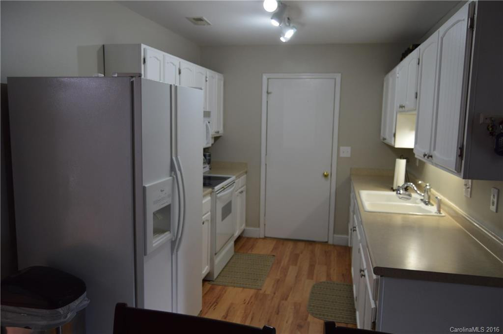 108 Joanne Lane - Photo 7