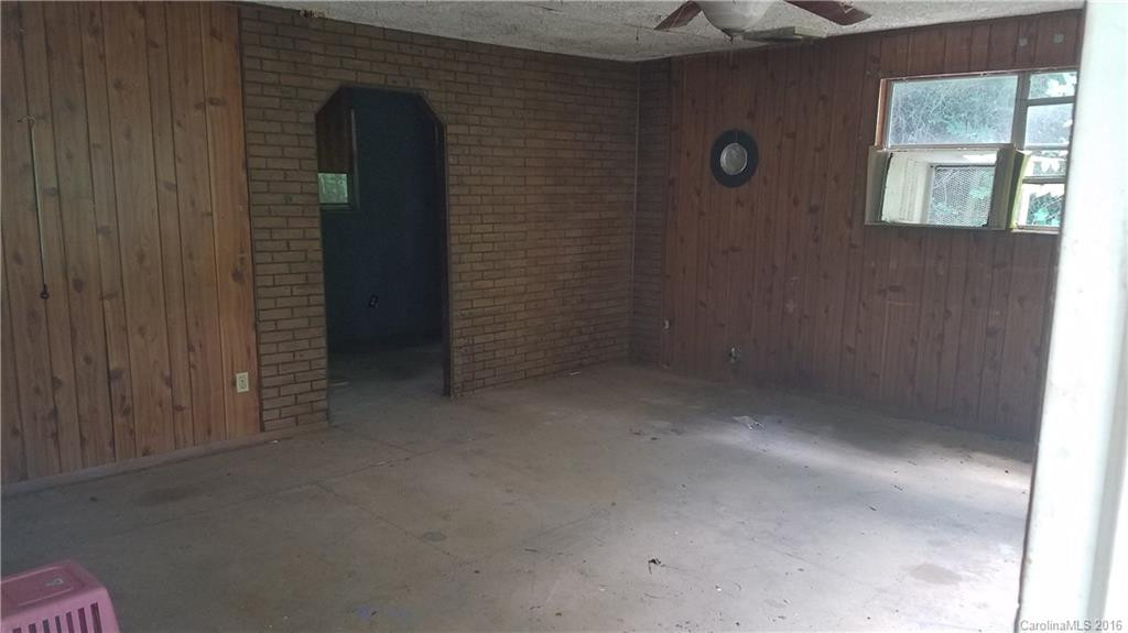 207 Moody Cove Road - Photo 3