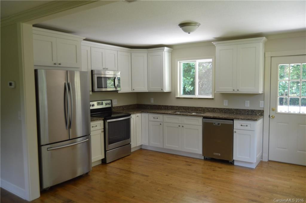 10 Ridgeway Drive - Photo 4