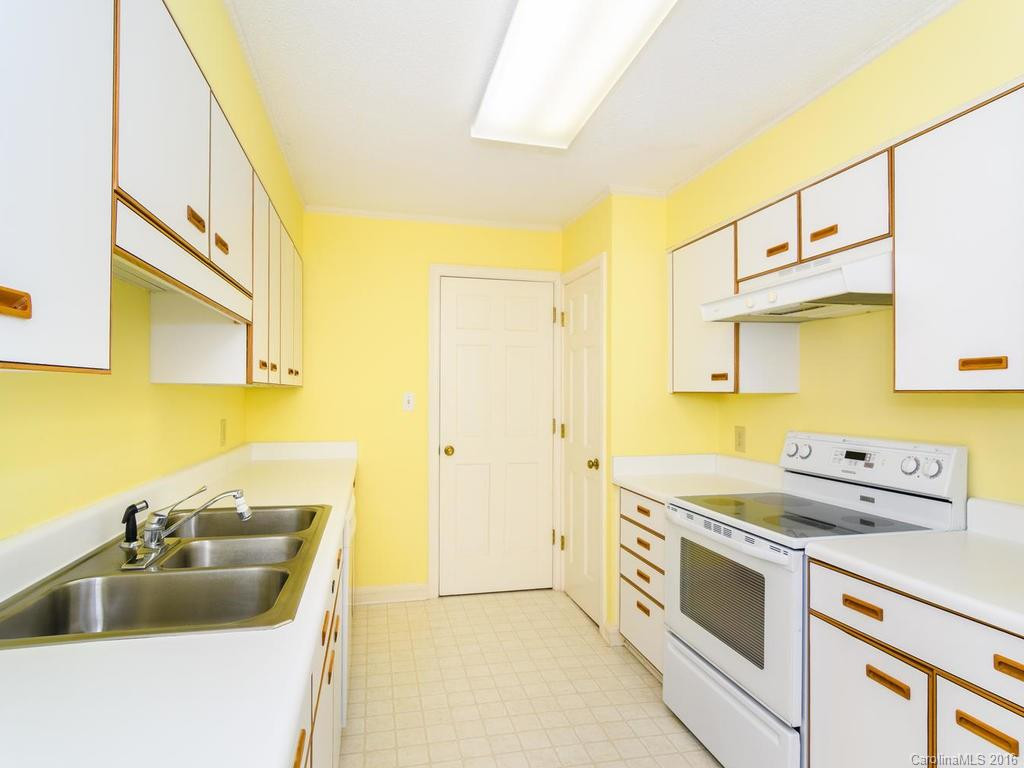 543 Crowfields Lane #543 - Photo 8