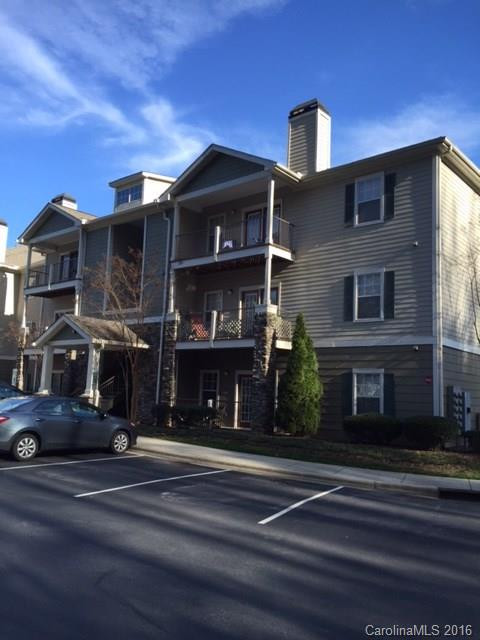 800 Vista Lake Drive #206