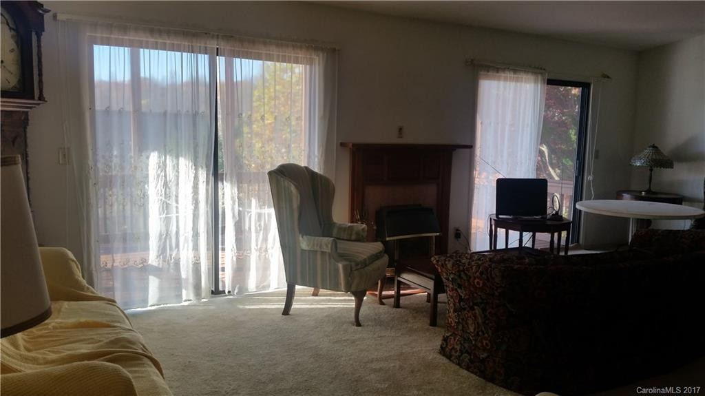 690 Crescent Street - Photo 4