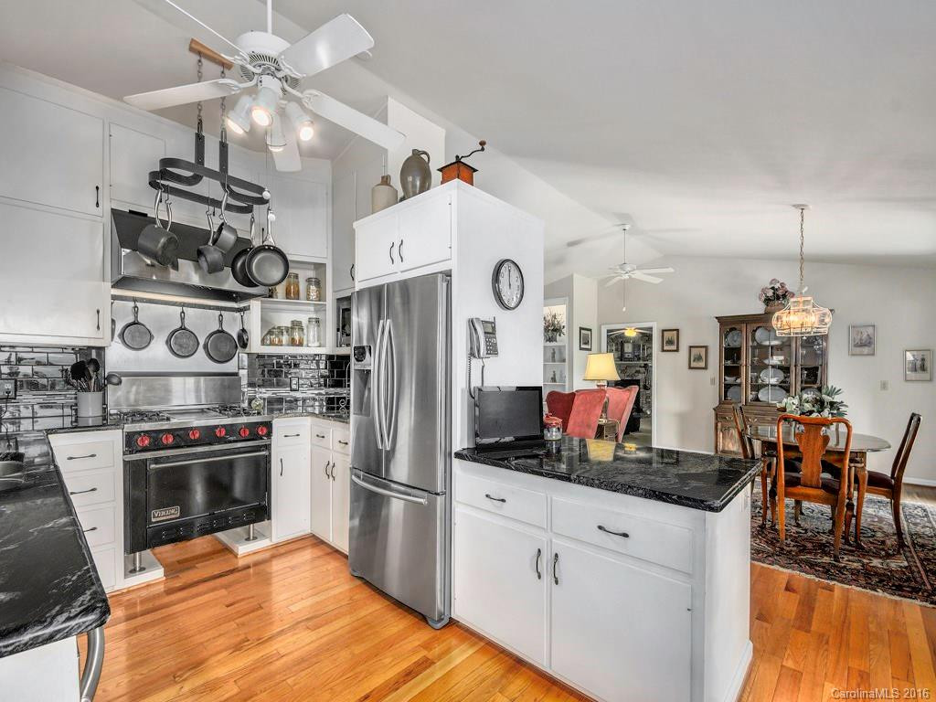 370 Heatherly Heights Road - Photo 6