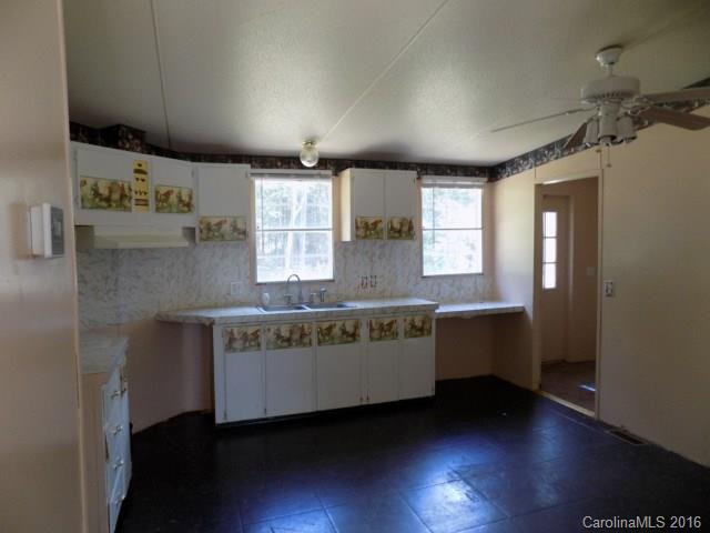 1177 Old US 221a Highway - Photo 4