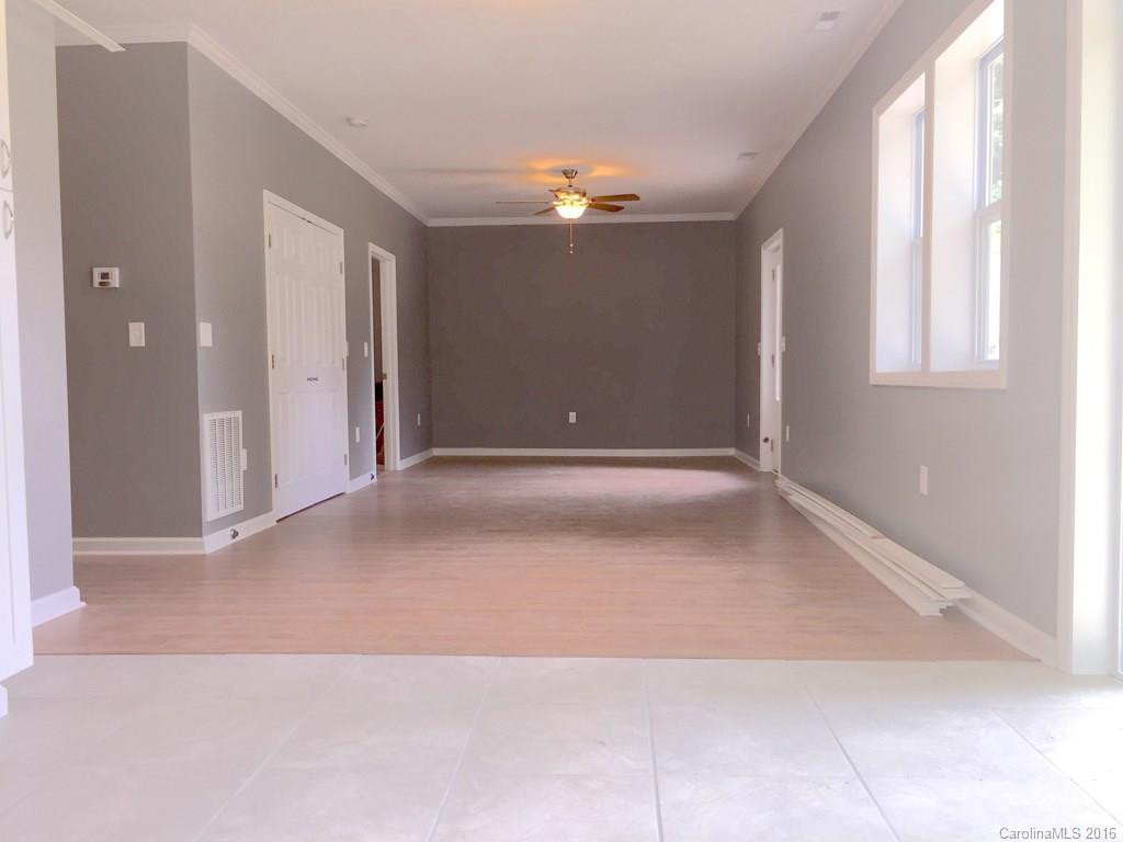 606 Lyndhurst Drive - Photo 8