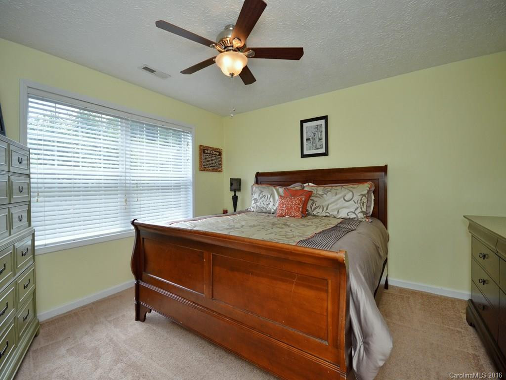 307 Tanbridge Road #55 - Photo 6