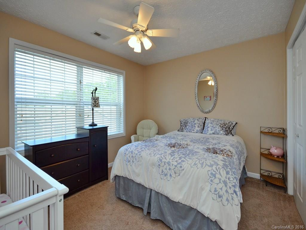 307 Tanbridge Road #55 - Photo 8