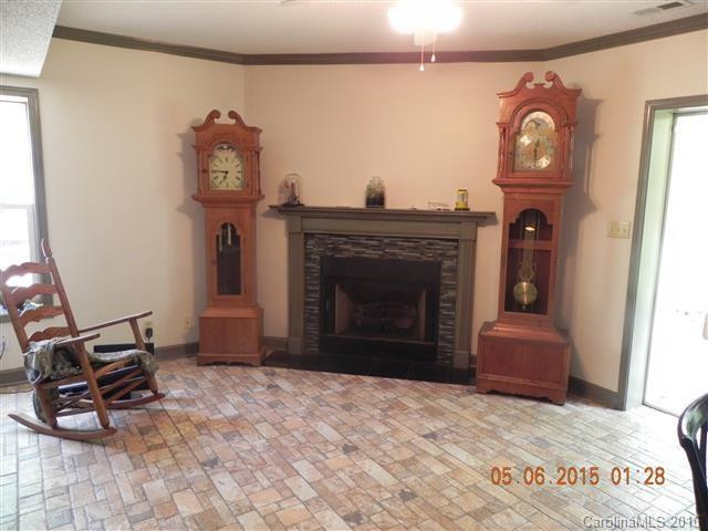 145 Fox Glen Drive - Photo 11