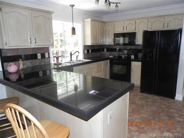 145 Fox Glen Drive - Photo 8