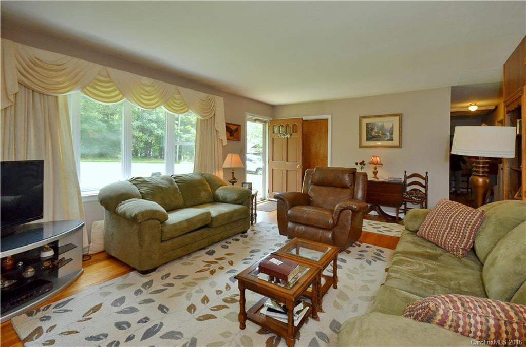 167 Moody Avenue - Photo 3