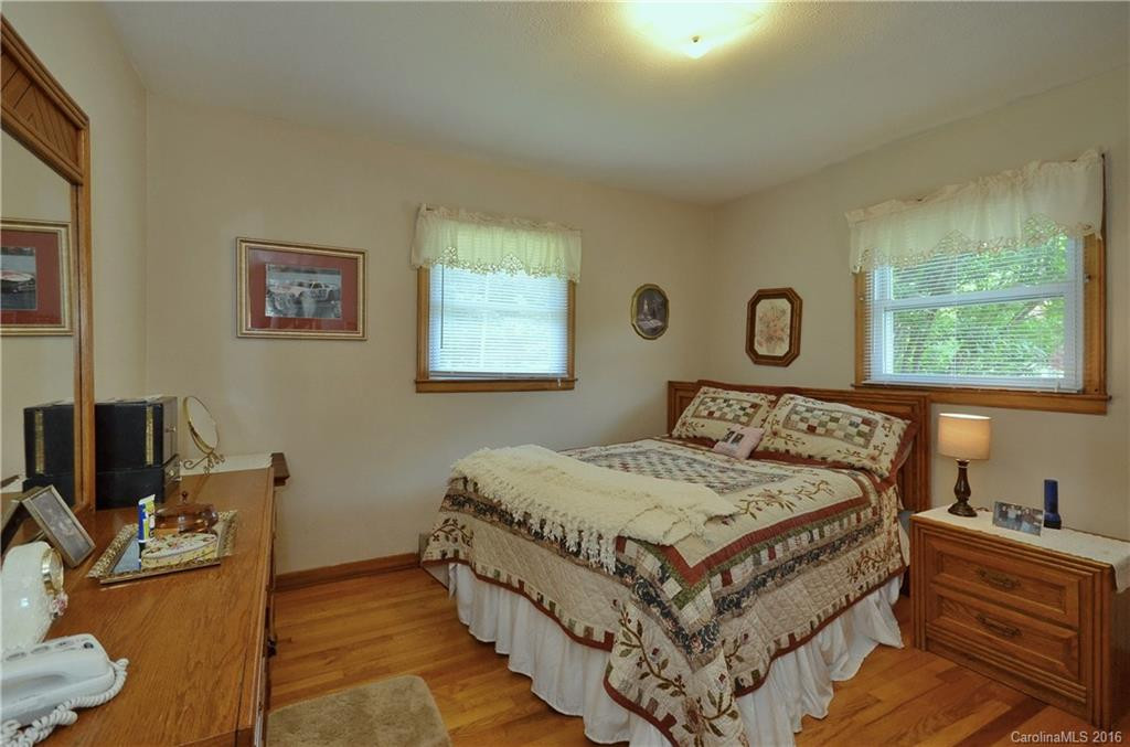 167 Moody Avenue - Photo 10