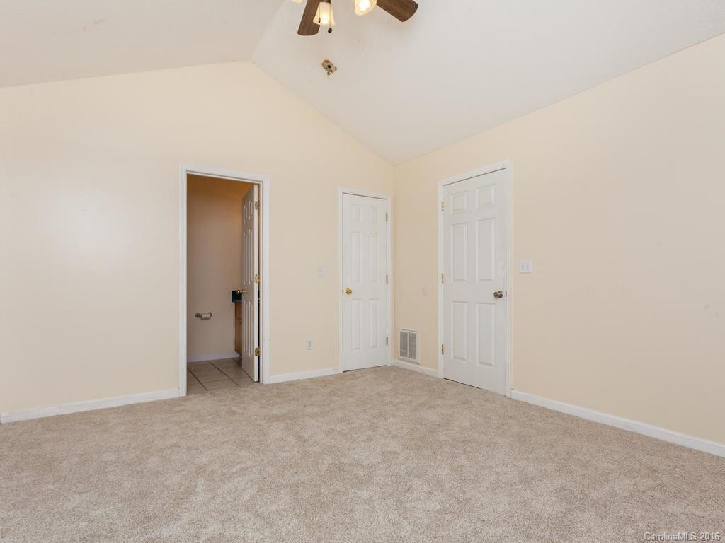 580 Lyndhurst Drive - Photo 15