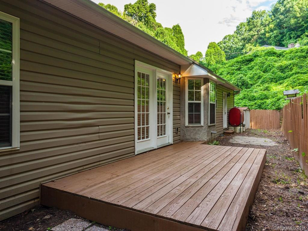 580 Lyndhurst Drive - Photo 22